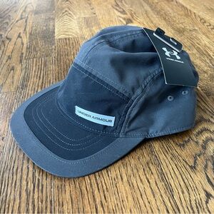 Under Armour Dark Gray & Black Running Athletic Cap Dry Fit New With Tags!